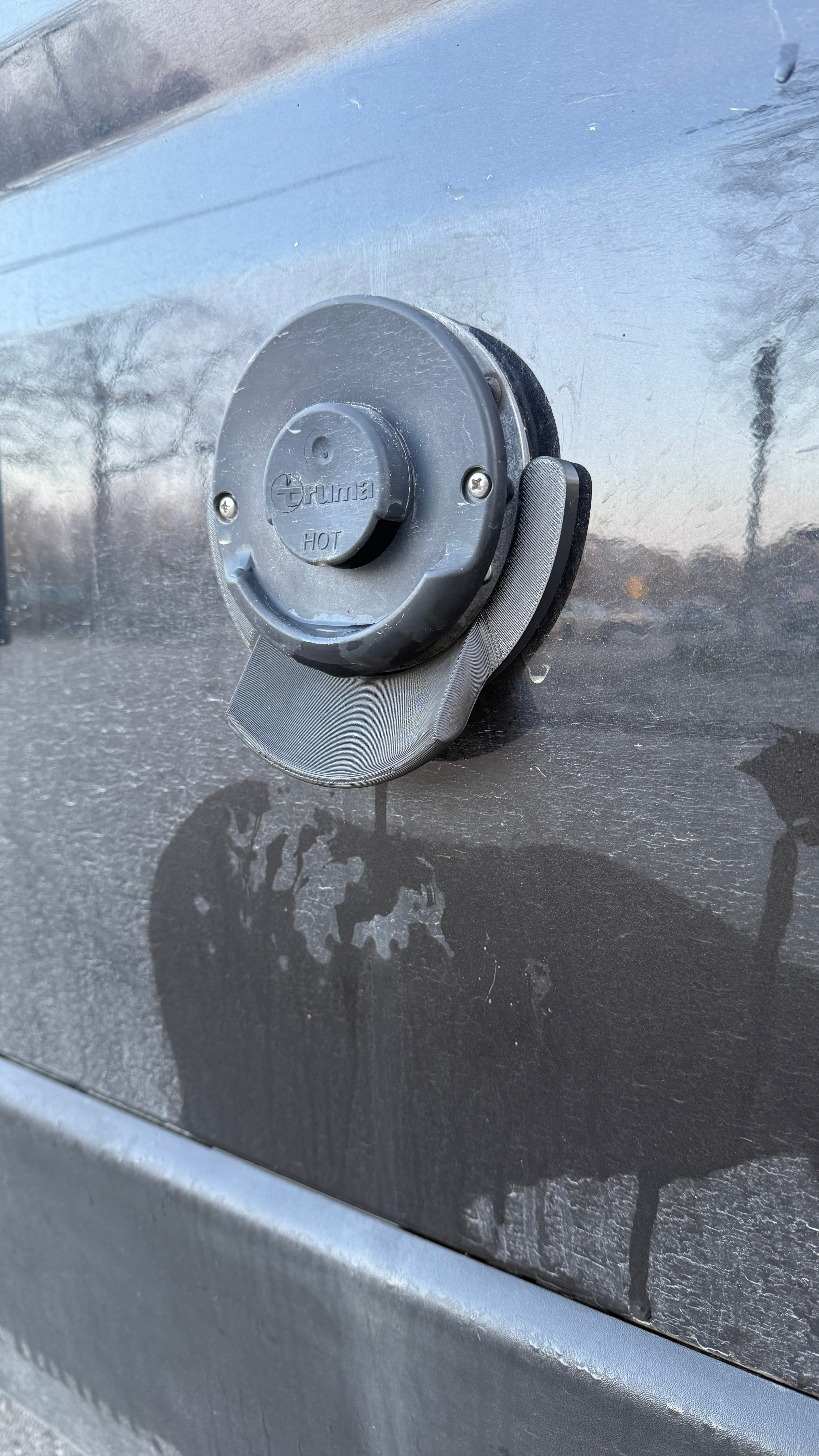 Magnetischer Kondenswasserablauf passend für Truma oder Alde Kamin | Kastenwagen und Campervan | Combi 4 6