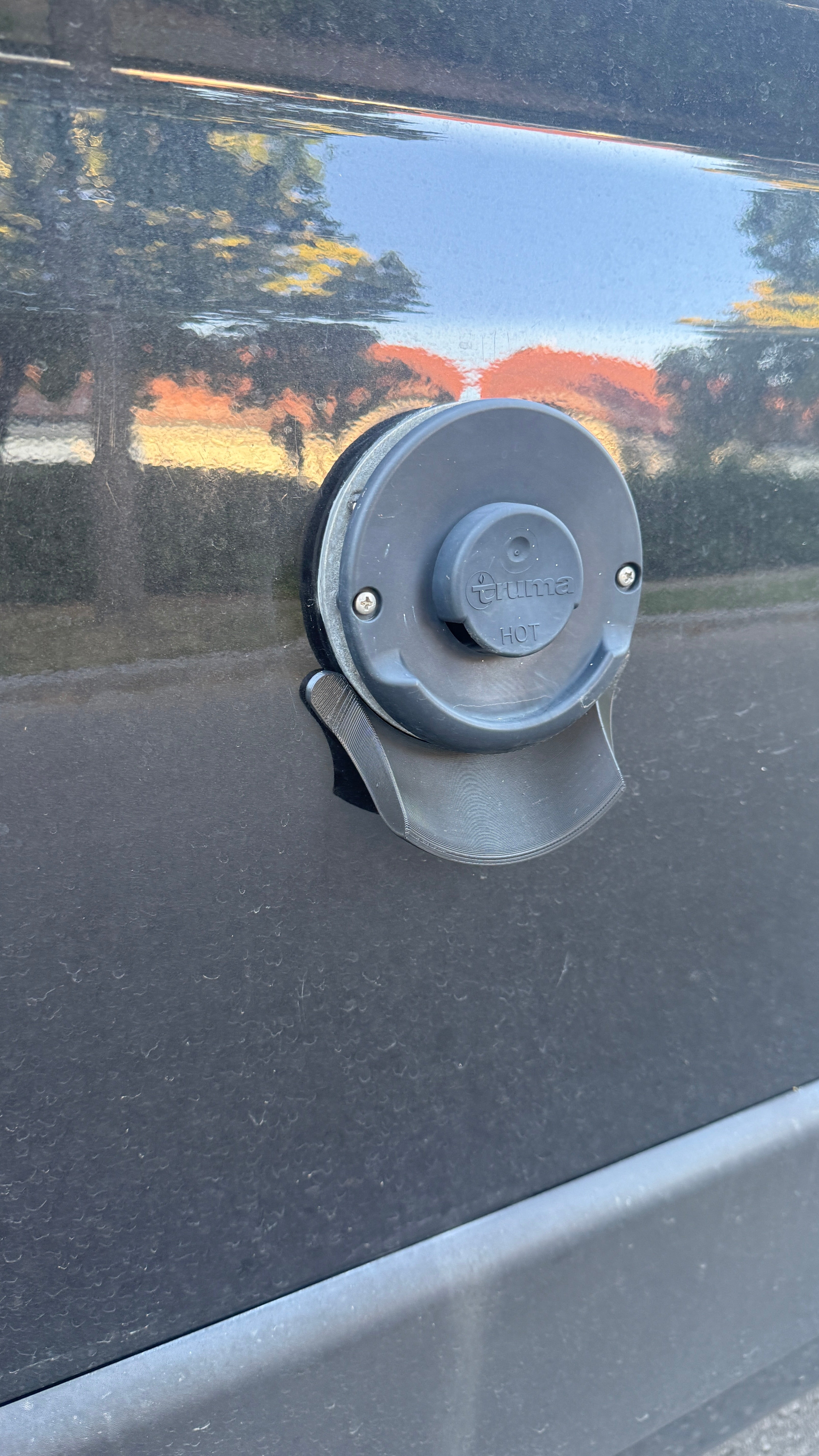 Magnetischer Kondenswasserablauf passend für Truma oder Alde Kamin | Kastenwagen und Campervan | Combi 4 6