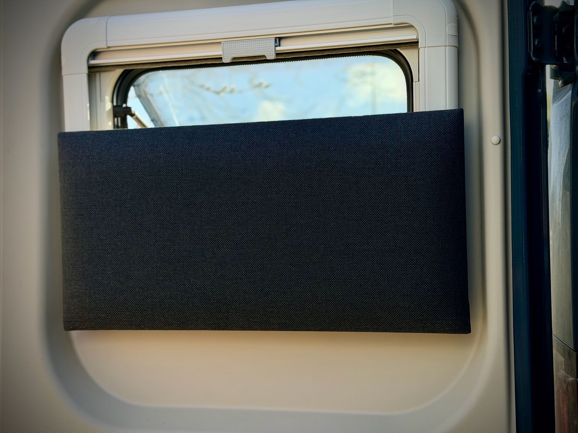 Plissee- und Fensterschutz Halterung Set | Campervan Kastenwagen | Pössl, Dethleffs, Knaus, Sunlight, Adria | Ducato, Boxer, Jumper, Movano