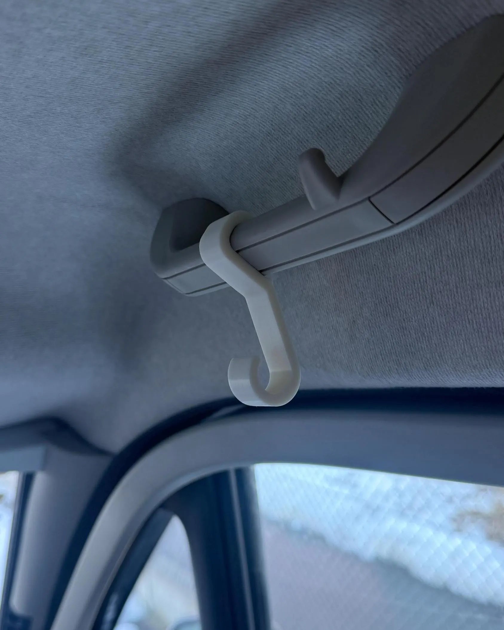 Praktischer Haken für den Haltegriff im Fahrerhaus | Stabiler Jackenhaken für Campervan / Kastenwagen / Zubehör /Fiat / Citroen /Peugeot