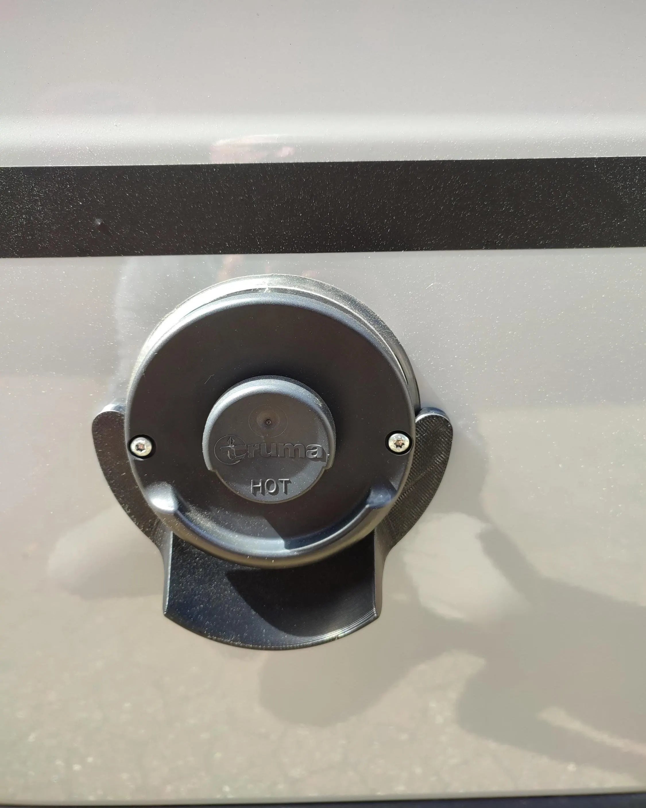 Magnetischer Kondenswasserablauf passend für Truma oder Alde Kamin | Kastenwagen und Campervan | Combi 4 6