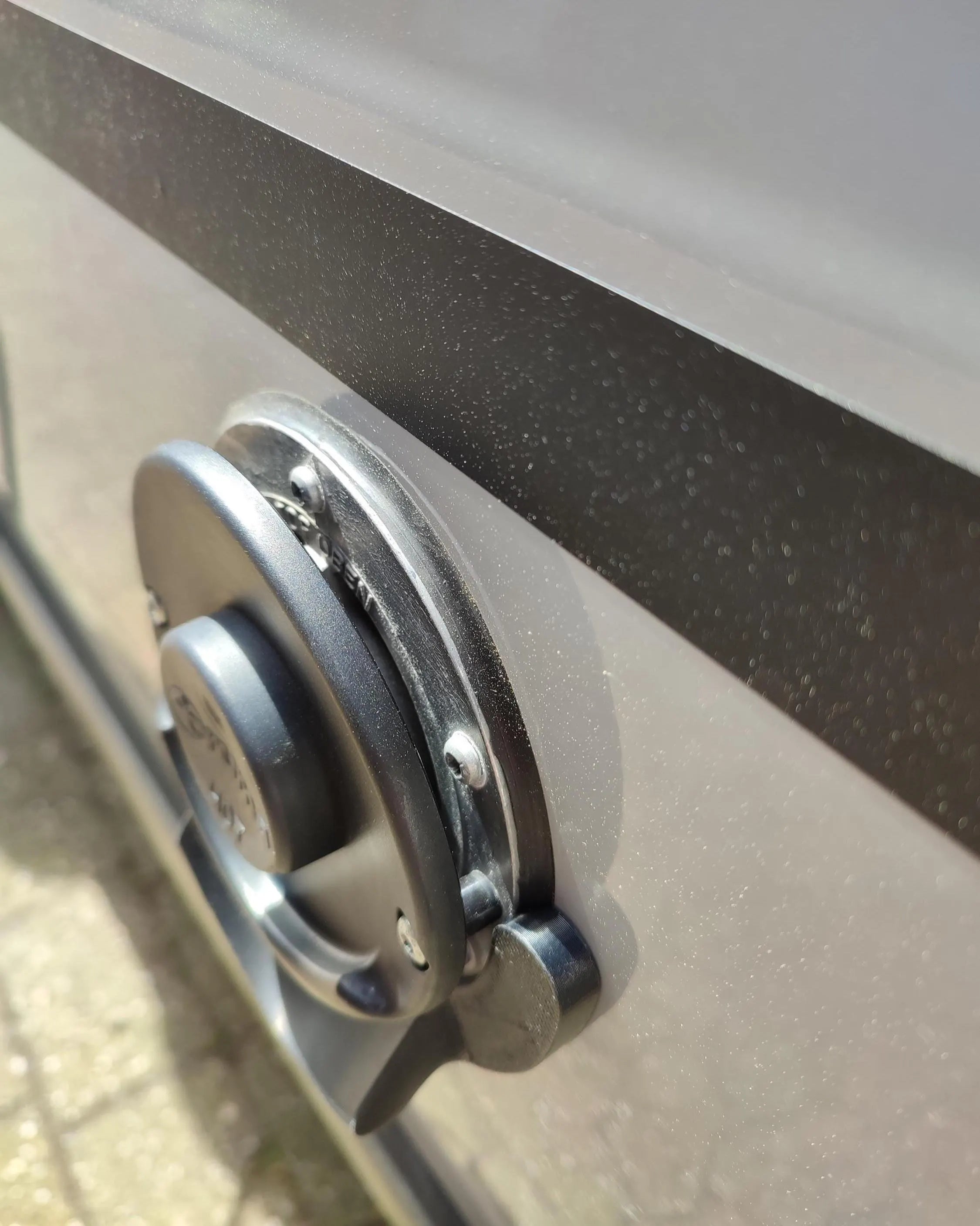 Magnetischer Kondenswasserablauf passend für Truma oder Alde Kamin | Kastenwagen und Campervan | Combi 4 6